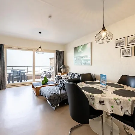 In With Sea View Apartment